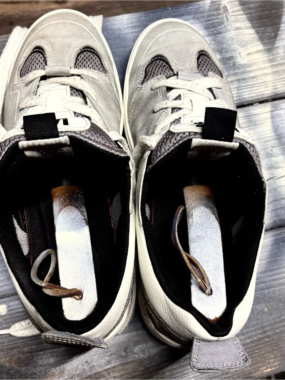 Vans Men’s Light Gray Suede & Mesh Sneakers size 11
